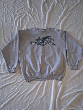 Harley-Davidson Gray Crewneck with Navy Eagle Graphic